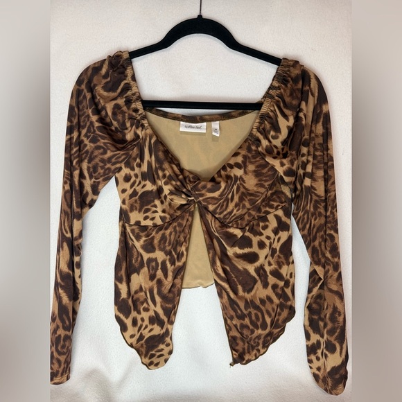 New Willow & Root Cheetah Open Front Top. - Picture 2 of 8
